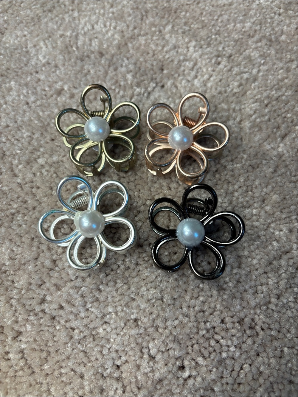 Pearl-Center Flower Hair Clips - Set of 4 (Gold, Rose Gold, Silver, Black)